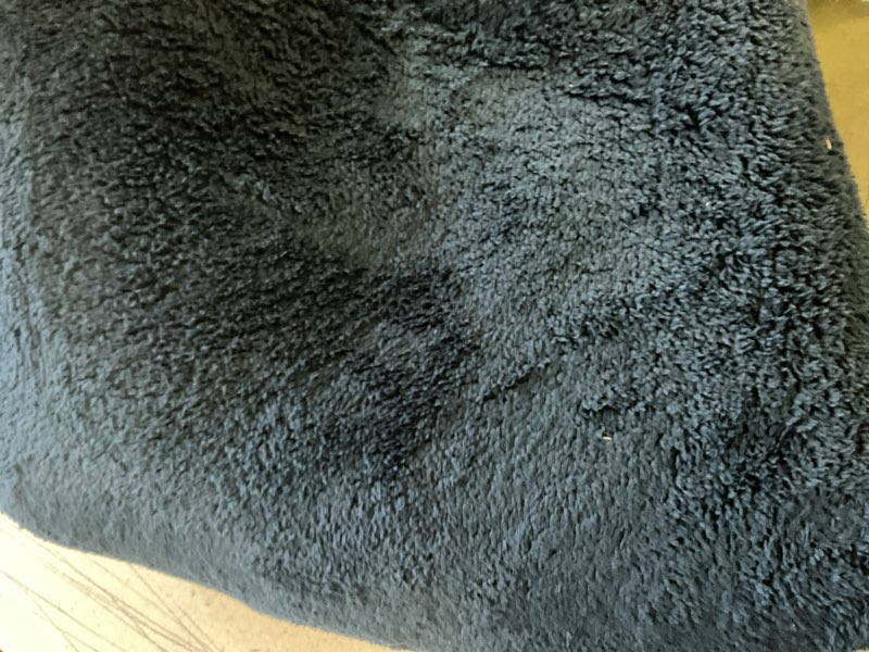 https://lotting-media.assets.bidfta.com/lotting_8d8187bd-8906-47e0-baa3-62aa345941ea