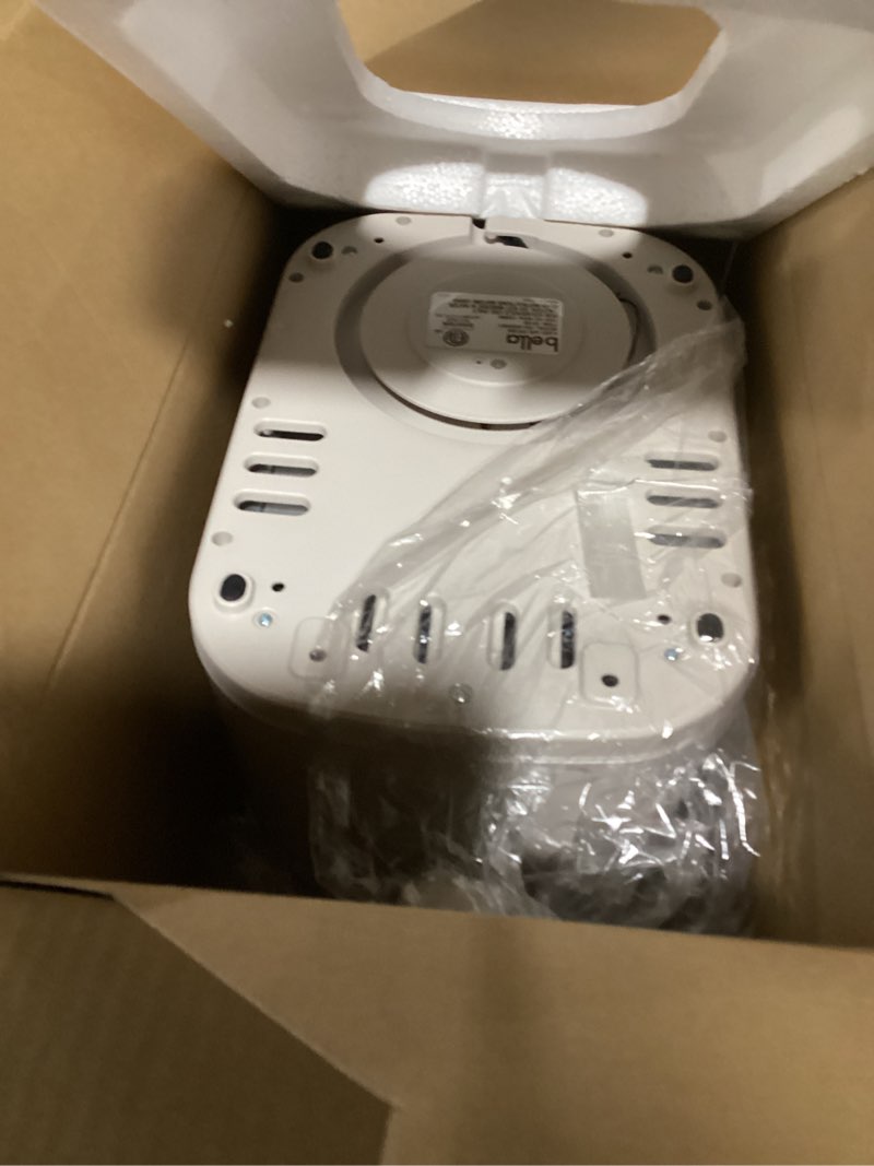 Condition photo showing Good Condition for bella 4qt slim air fryer, fits-anywhere™ kitchenware, evergood™ ceramic nonstick coating, adjustable temperature, 6 preset cooking options, 60 min auto shutoff w audible tone, 3.3lb capacity, oatmilk 4 qt oatmilk