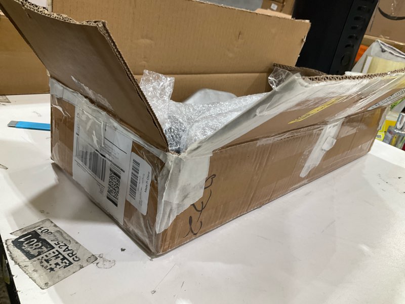 Condition photo showing As Is for 4pc control arm