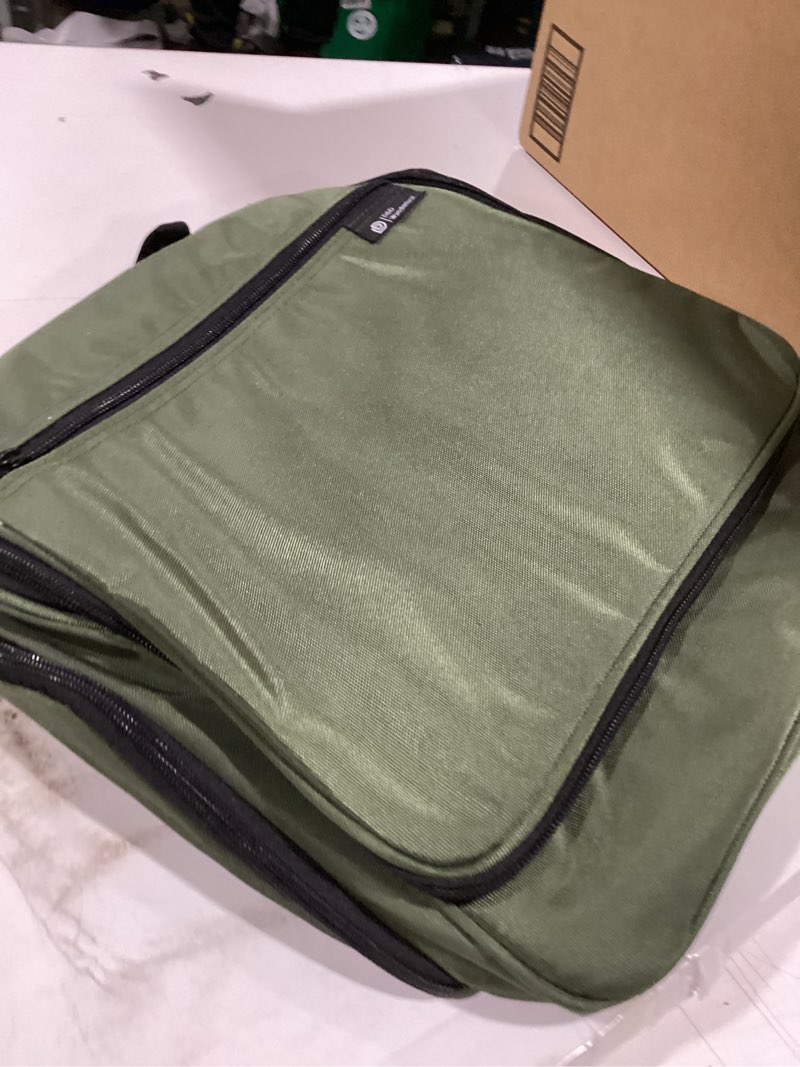 Condition photo showing Good Condition for D&D Wanderlust D&D Hanging Travel Toiletry Bag for Men and Women – Cosmetics, Makeup and Toiletries Organizer Kit with 10 Compartments Green Large