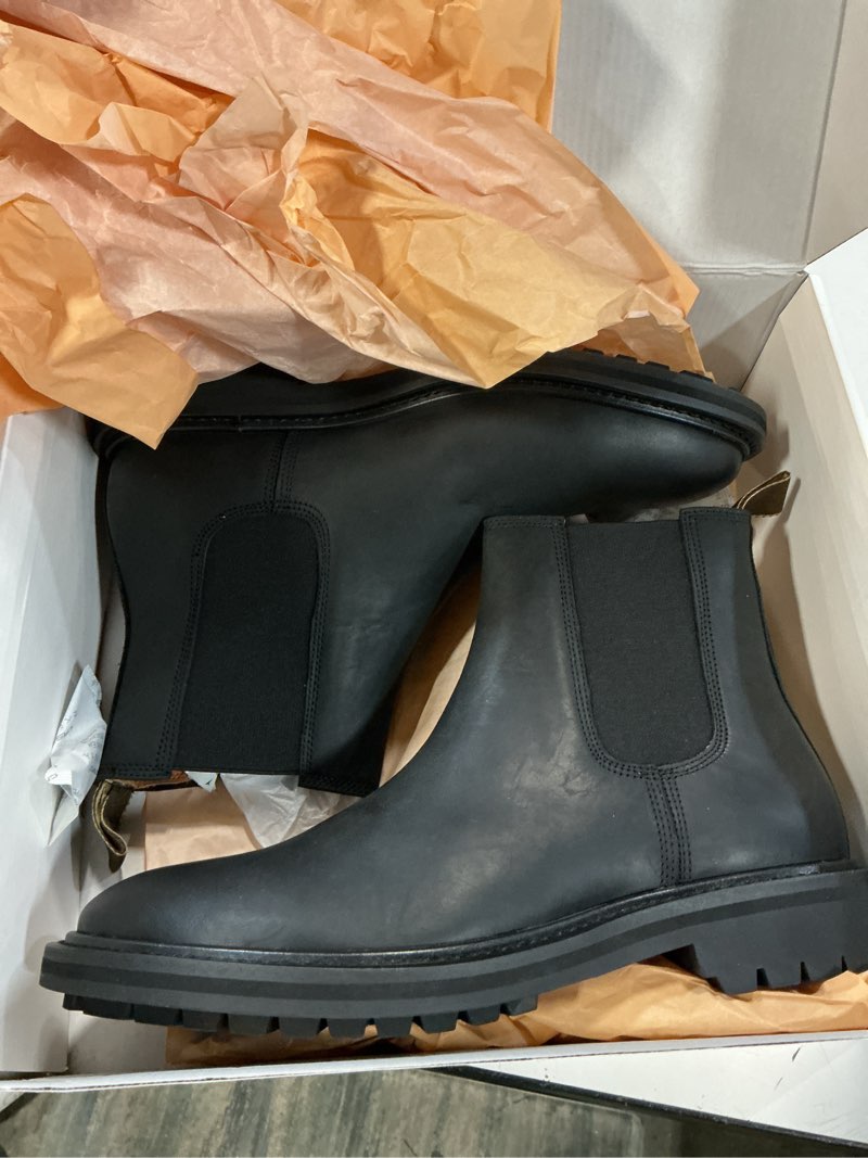 Condition photo showing New/Like New for quince rugged leather lug sole chelsea boot, 8.5, matte black