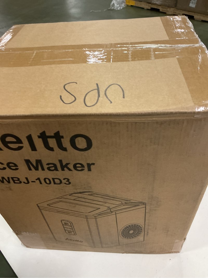 Condition photo showing New/Like New for AEITTO ICE MAKER COUNTERTOP Black