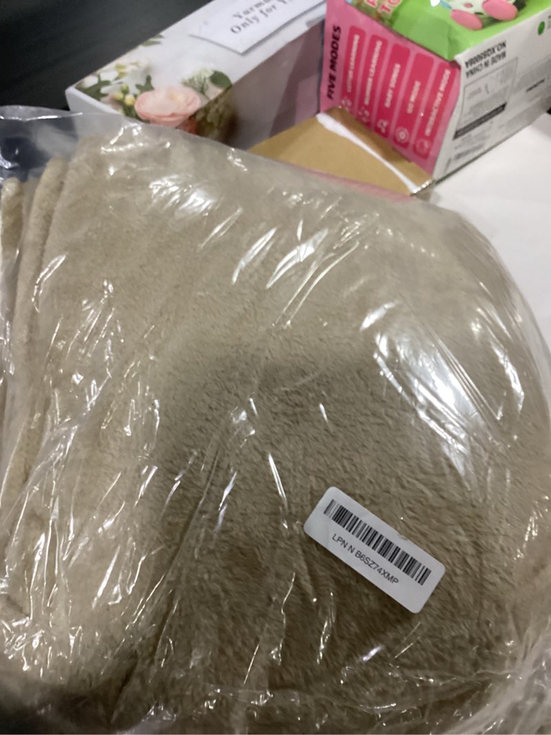 Condition photo showing Good Condition for phf ultra soft fleece blanket queen size, no shed no pilling luxury plush cozy 300gsm lightweight blanket for bed, couch, chair, sofa, perfect decorations gifts, 90" x 90", khaki queen(90" x 90") khaki