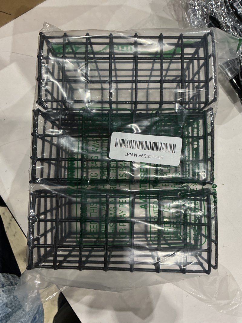 Condition photo showing Good Condition for a1fisher 3packs vinyl-coated wire crab bait cages for crab pot, 6"x6"x3" black