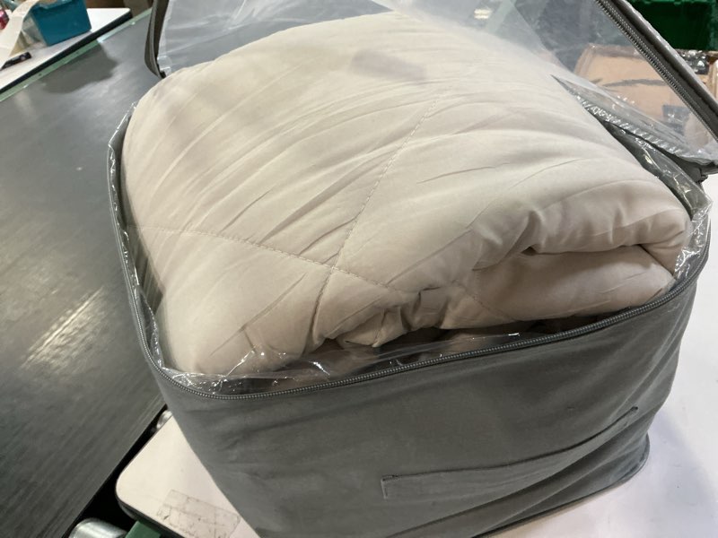 Condition photo showing Good Condition for CozyLux King Size Comforter Set Oatmeal - 7 Pieces Bed in a Bag King, Luxury Soft Bed Set for All Seasons, Bedding Set with Down Alternative Comforter, Sheets, Pillowcases & Shams Oatmeal King