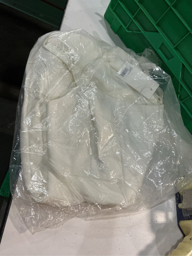 Condition photo showing New/Like New for likely women's elisa dress 6 white