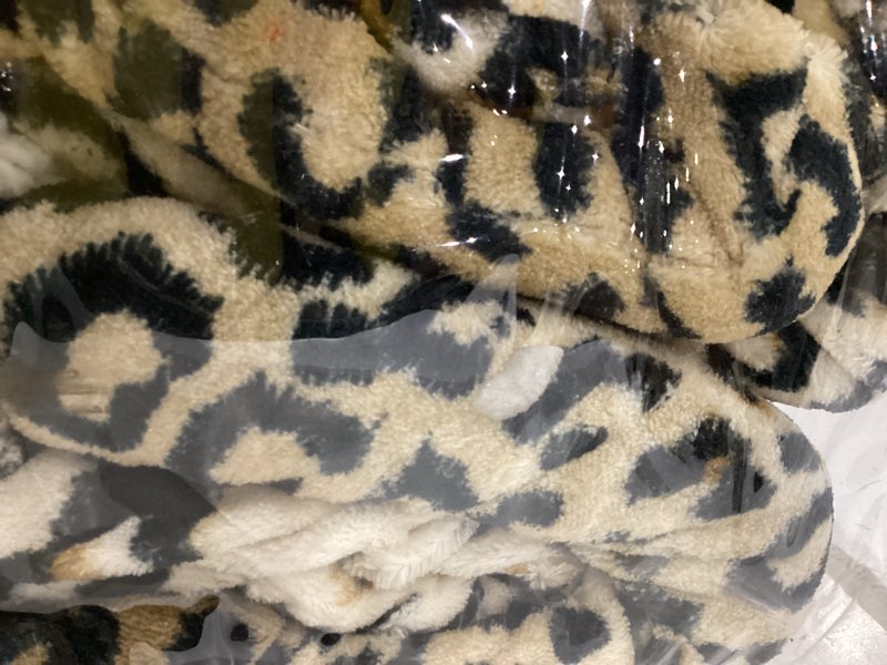 Condition photo showing Good Condition for marquess thick wearable blanket warm throw wrap shawls with 2 pockets, hooded robe cuddle fleece & sherpa plush animal print design 51x71''(brown)