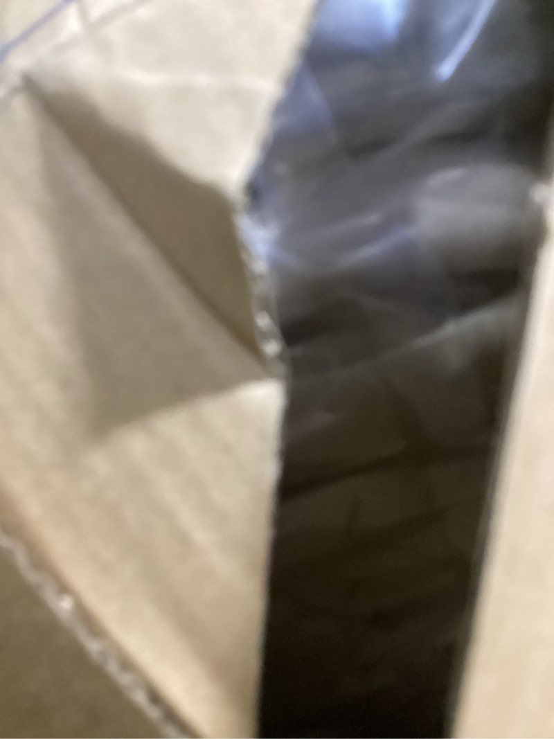 https://lotting-media.assets.bidfta.com/lotting_8dd78bef-b30f-42df-8d2e-d145902936bb