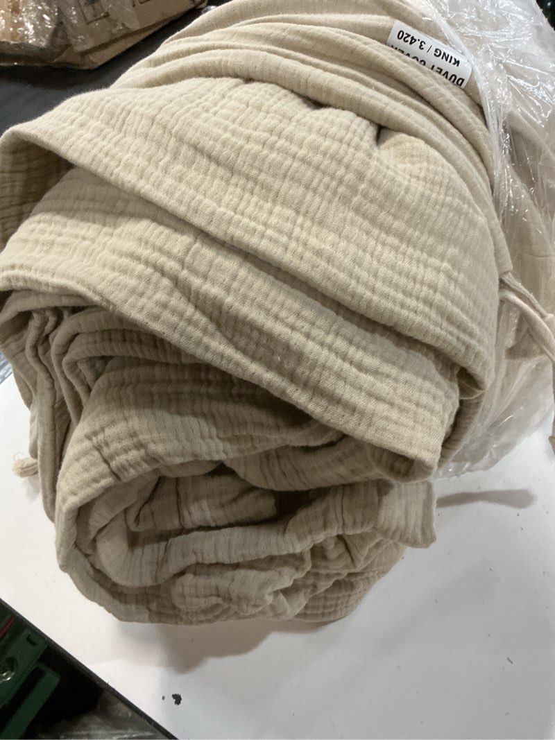 Condition photo showing As Is for airy gauze duvet cover king 