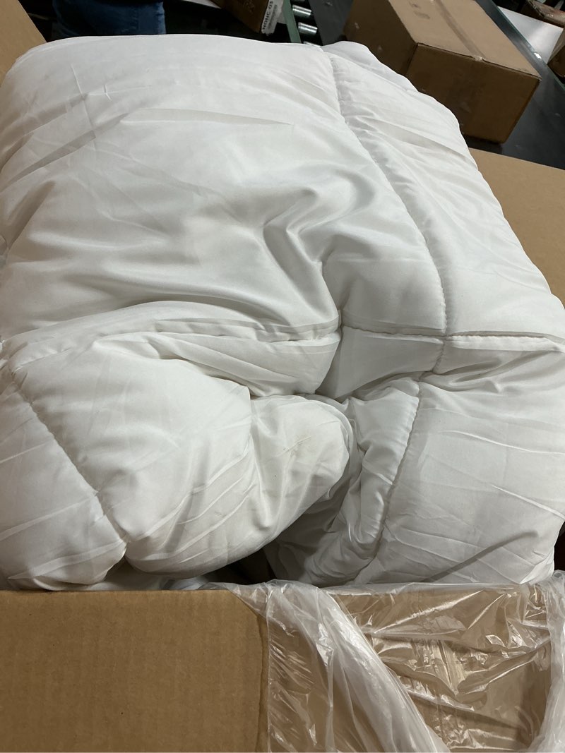 Condition photo showing As Is for (similar )bedsure comforter duvet insert - quilted comforters queen size, all season duvet, gentlesoft down alternative bedding, with 8 tabs, gifts for women/men, white, queen 88 x 88 inches white queen