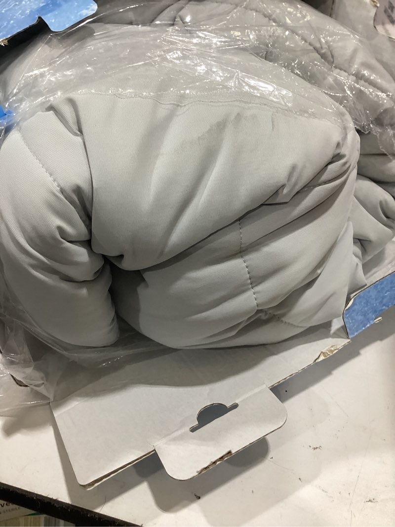Condition photo showing As Is for bedsure cooling comforter oversize king - cooling blankets for hot sleepers, lightweight comforter for summer with dual-sided cool tech, soft breathable cold blanket for sleeping, grey, 116x98 inches grey oversize king?116" x 98")