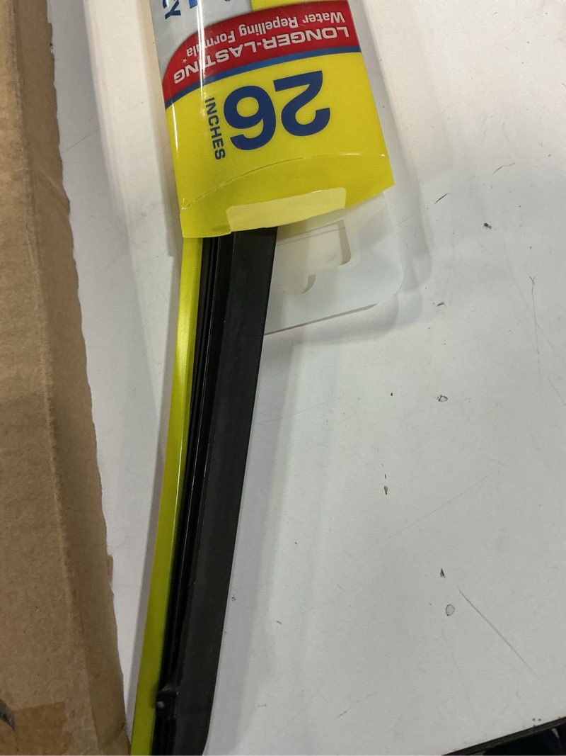 Condition photo showing Good Condition for Rain-X 810195 Latitude 2-In-1 Water Repellent Wiper Blades, 26" and 17" Windshield Wipers (Pack Of 2), Automotive Replacement Windshield Wiper Blades With Patented Rain-X Water Repellency Formula 26" and 17" Latitude