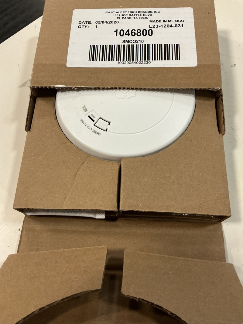 Condition photo showing Good Condition for first alert smco210, 10-year sealed battery combination smoke & carbon monoxide alarm with slim profile design, 1-pack precision detection smco210