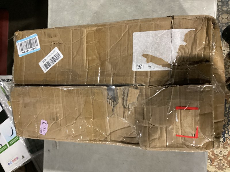 Condition photo showing Good Condition for 100 Pcs White Folding Chair Cover Washable Removable Universal Fitted Chair Cover Protector for Wedding Party Banquet Holidays Celebration Decoration Chair Covers White 100