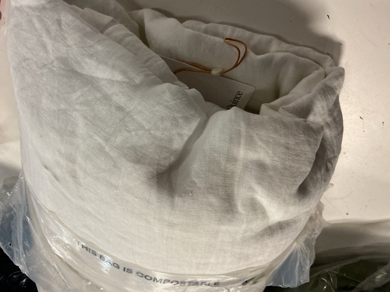 Condition photo showing Good Condition for european linen sheet set, king, white