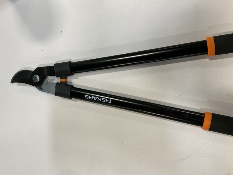 Condition photo showing Good Condition for Fiskars 28" Loppers for Tree Trimming, Heavy Duty, Rust-Resistant Sharp Bypass Steel Blade Loppers, Branch Cutter up to 1.5" Diameter Cut Capacity, Shock-Absorbing Handle, Garden Tools Bypass Lopper 28"