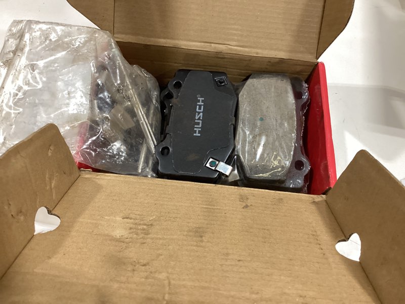 Condition photo showing As Is for husch d1718 rear ceramic brake pads kit fit for cadillac ats 2016-2019, for cadillac cts 2016-2019,
