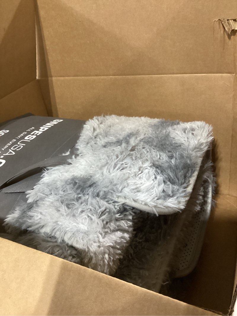 Condition photo showing Good Condition for Hutha 5x8 Large Area Rugs for Living Room, Super Soft Fluffy Modern Bedroom Rug, Tie-Dyed Light Grey Indoor Shag Fuzzy Carpets for Girls Kids Nursery Room Home Decor 5' x 8' (Rectangular) Light Grey