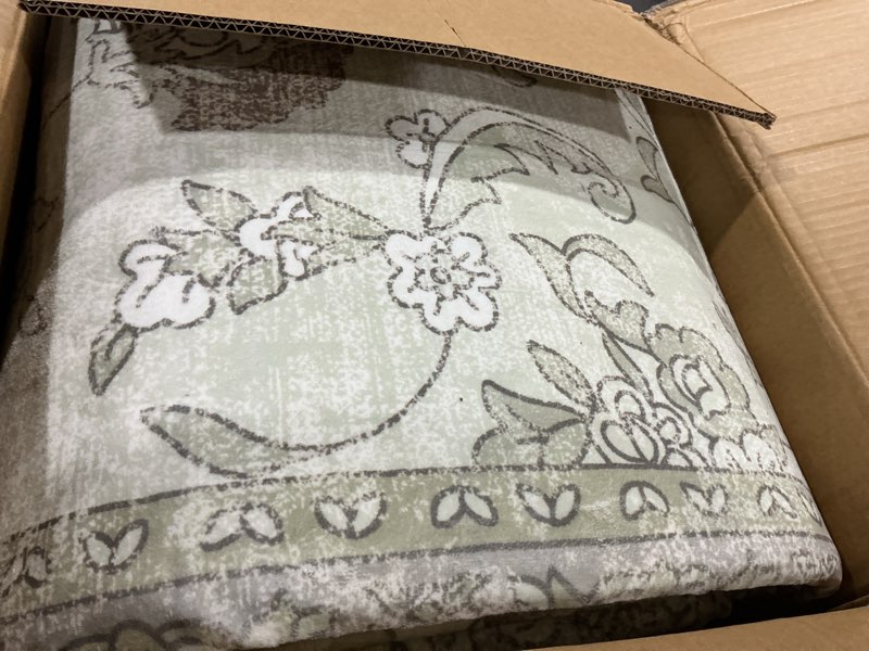 Condition photo showing As Is for (Similar to stock photo) Blue Area Rugs Washable Rug for Living Room Bedroom, Faux Wool Soft No Slip Floral Boho Vintage Extra Large Carpet for Dining Room 9x12 9' x 12' (Rectangular) Blue