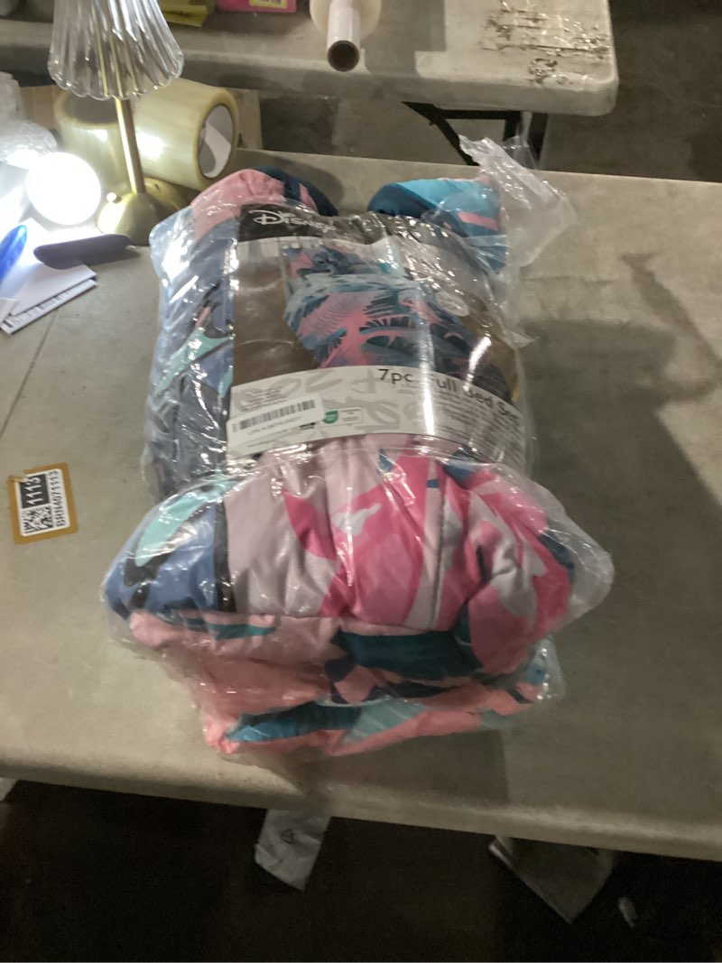 Condition photo showing Good Condition for Jay Franco Disney Lilo & Stitch Floral Fun 7 Piece Full Bed Set - Includes Reversible Comforter & Sheet Set Bedding - Super Soft Fade Resistant Microfiber - (Official Disney Product) 7 Piece Full Pink - Lilo & Stitch