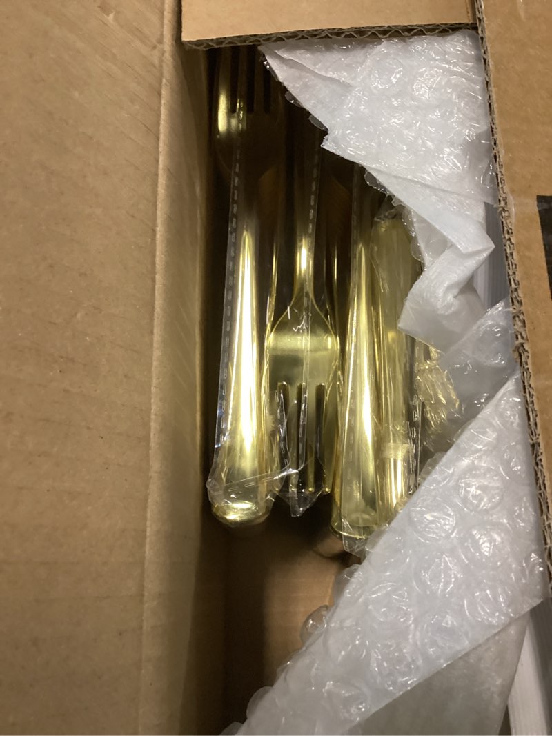Condition photo showing Good Condition for goodluck 240pcs 7" gold dessert plastic plates with 7.4" forks, gold appetizer plates for 120 guests, including 120 disposable cake plastic plates and 120 forks for wedding/birthday/christmas party gold 240 pieces (120 guests)