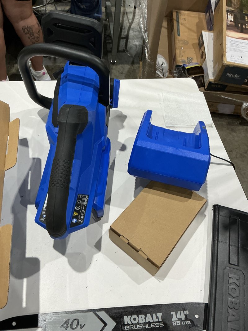 Condition photo showing Good Condition for kobalt gen4 40-volt 14-in battery 4 ah chainsaw (battery and charger included)