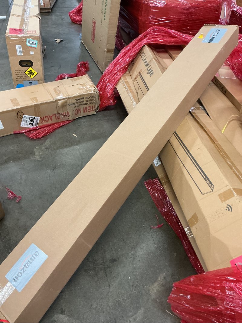 Condition photo showing New/Like New for Gator ETX Soft Roll Up Truck Bed Tonneau Cover | 137265 | Fits 2019 - 2025 Chevy/GMC Silverado/Sierra, works w/ MultiPro/Flex tailgate 6' 7" Bed (79.4") Soft Roll-Up 6' 7" Bed