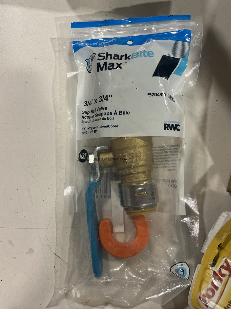 Condition photo showing Good Condition for sharkbite max 3/4-in push-to-connect brass slip ball valve
