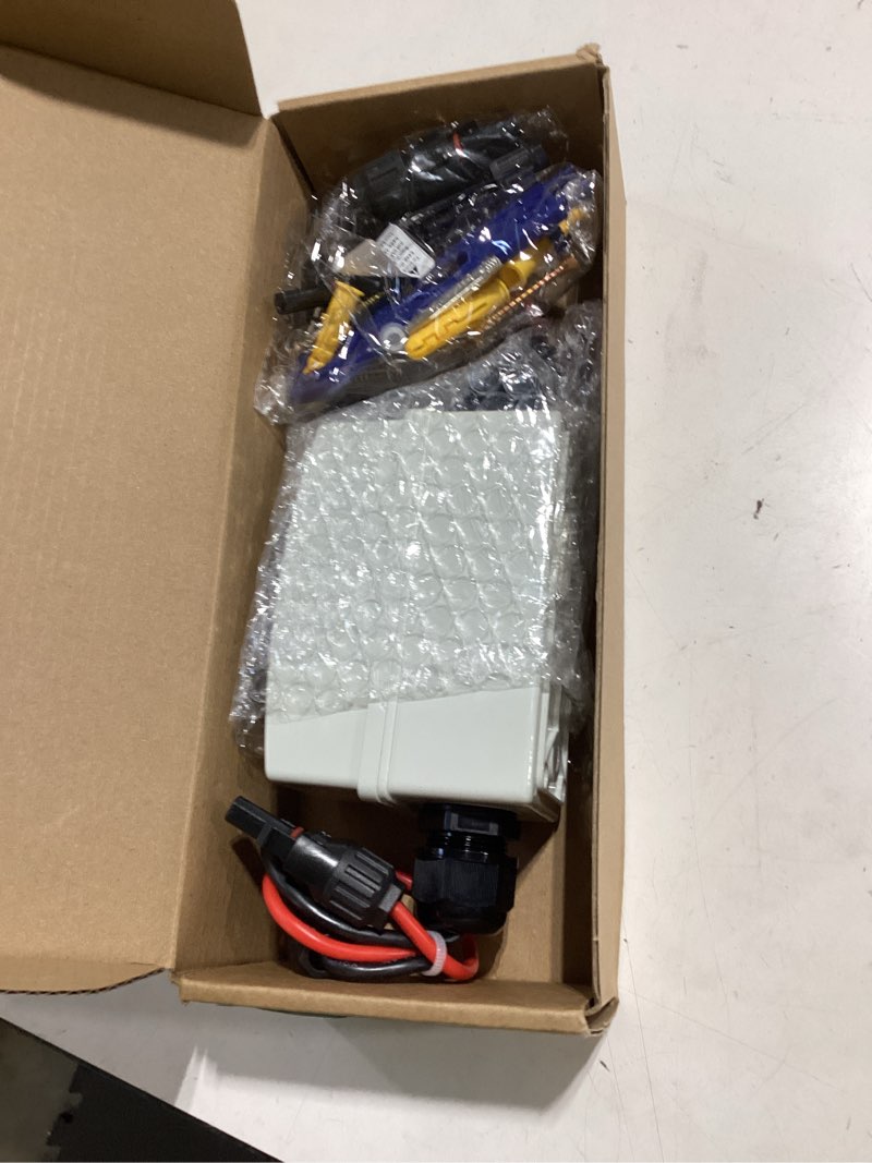 Condition photo showing Good Condition for solar panel disconnect switch 1000v 20a solar breaker with ip65 outdoor breaker box pv disconnect switch for panel home battery system (1000v 20amp) dc1000v 20amp