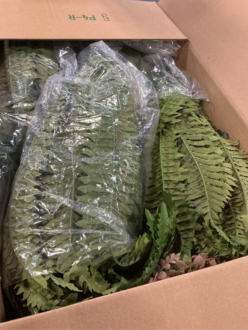Condition photo showing As Is for CQURE 48" Large Fake Fern Artificial Ferns for Outdoors,88 Fronds Realistic Artificial Boston Ferns Leaves Bush Plant for Indoor Outdoor Garden Porch Decor(Lifelike,UV Resistant,No Maintenance) 48" 88 Leaves-1pc