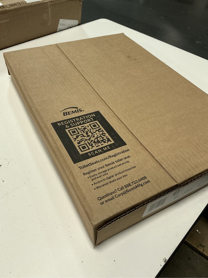Condition photo showing New/Like New for bemis 1500ec 390 lift-off wood elongated toilet seat, cotton white (pack of 1)