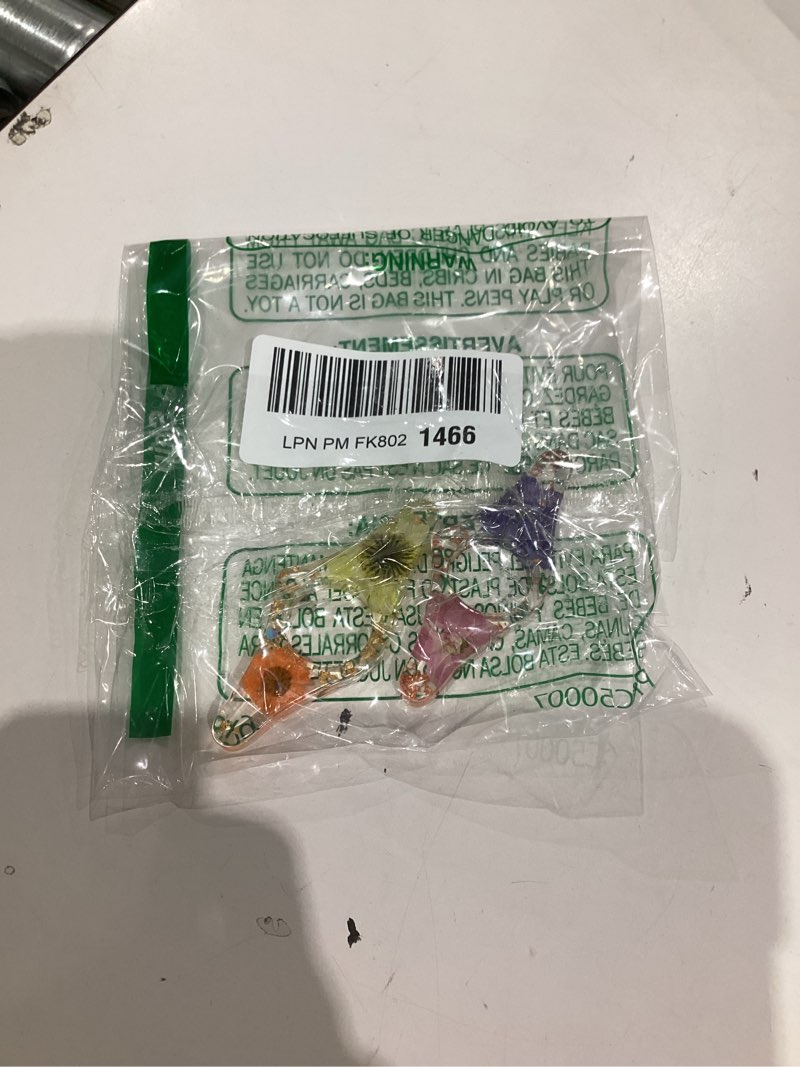 Condition photo showing New/Like New for Dried Flower Resin Book Page Holder 2PK Thumb Book Holder for Christmas Stocking Gifts Personalized Flower Homemade Thumb Ring Page Reading Accessories(Rhombus Style)