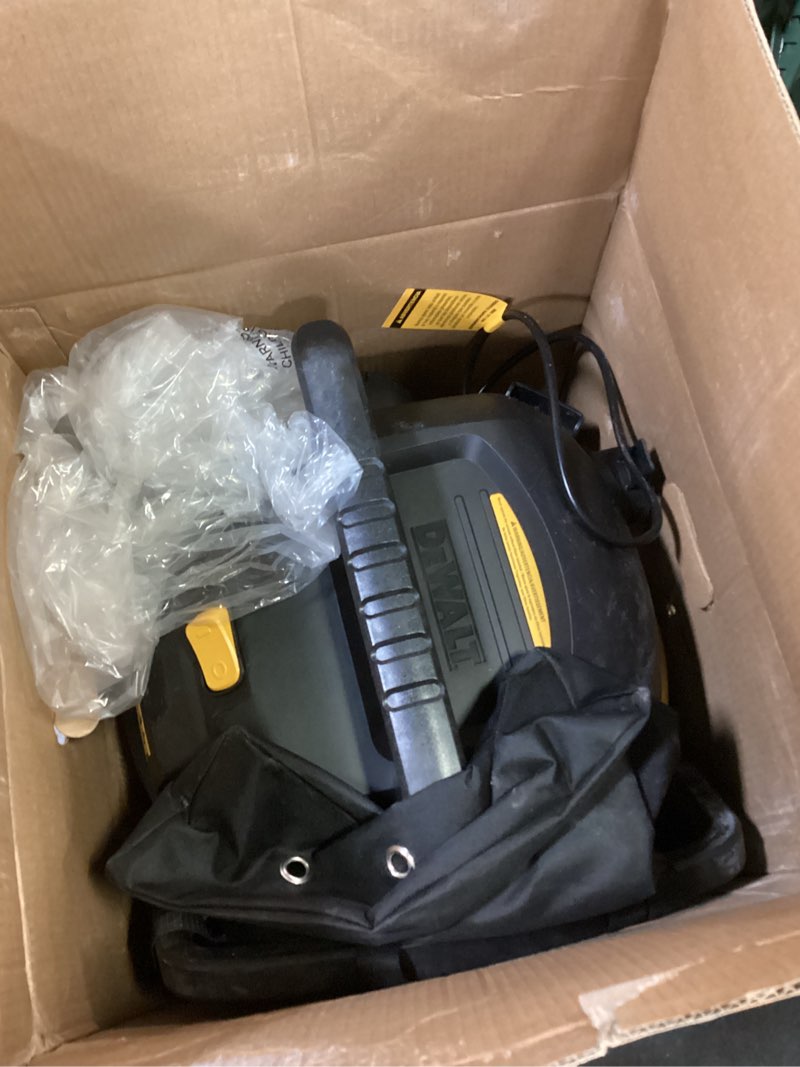 Condition photo showing Good Condition for dewalt 9 gallon wet/dry vac, heavy-duty shop vacuum with attachments, 5 peak hp, with blower function, dxv09pa