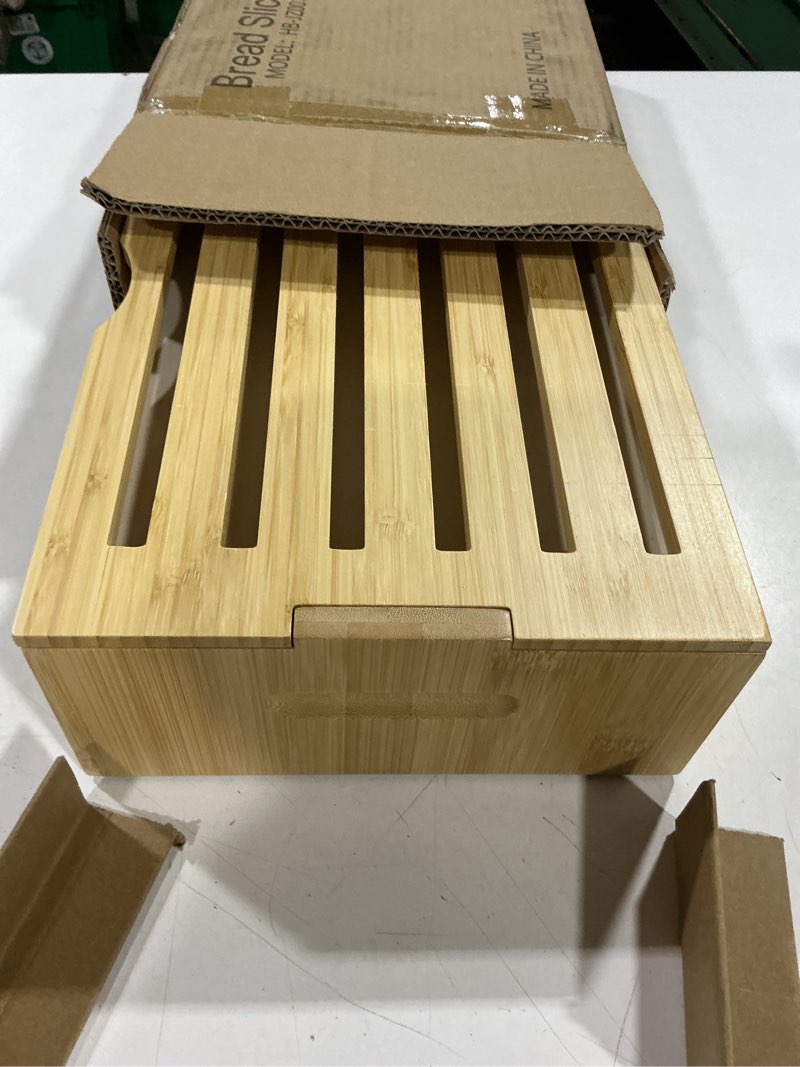 Condition photo showing Good Condition for lohasok bamboo bread slicer guide: bread cutter for homemade bread loaf - adjustable and foldable with crumb tray