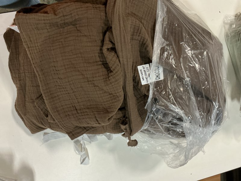 Condition photo showing New/Like New for quince gauze duvet cover set, queen, chocolate