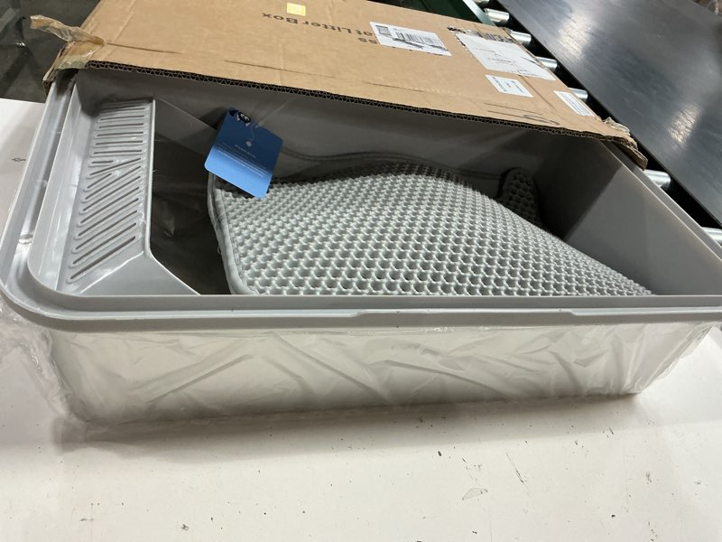 Condition photo showing New/Like New for stainless steel litter box | xl enclosed cat litter boxes with lid for big cats | high sided, anti-urine leakage | non-stick bottom & includes litter mat & metal scoop