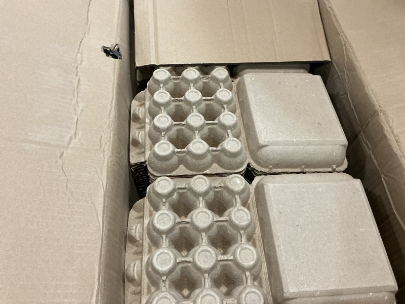 Condition photo showing Good Condition for vintage egg cartons 200 pack, blank natural paper pulp square dozen egg cartons eggs, classical 3x4 style holds up to one twelve 12 count chicken eggs, sturdy design made from recycled cardboard 200 pcs dozen egg cartons
