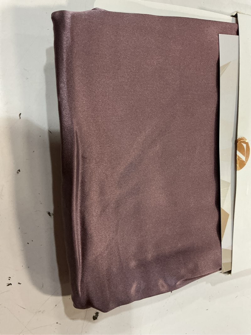 Condition photo showing Good Condition for zimasilk 100% pure mulberry silk pillowcase for hair and skin health,soft and smooth,both sides premium grade 6a silk,600 thread count,with hidden zipper,1pc (queen 20''x30'',dark mauve) dark mauve queen 20''x30''