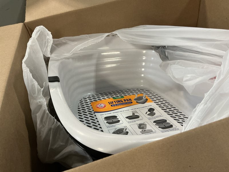 Condition photo showing Good Condition for arm & hammer large sifting litter box scoop free cat litter tray with microban, made in usa