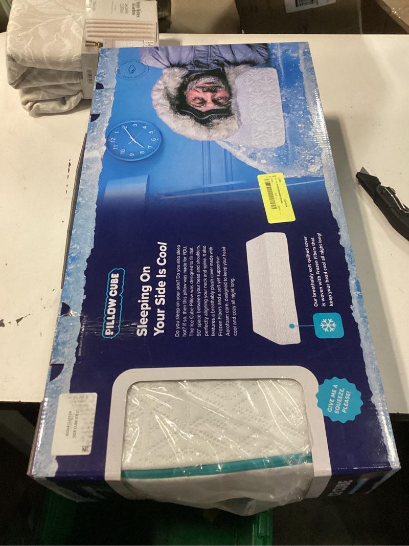 Condition photo showing New/Like New for pillow cube