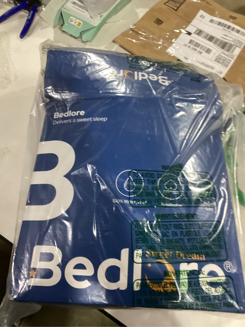 Condition photo showing New/Like New for BEDLORE Waterproof Mattress Protector, King Size Noiseless Mattress Pad with Deep Pocket 6"-18" Depth, Soft Breathable Bed Mattress Cover Washable for Home, Bedroom, Hotel (White) 2 White King