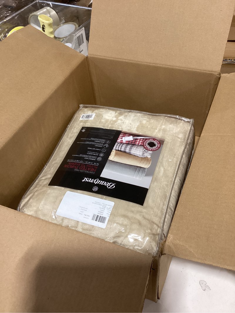 Condition photo showing New/Like New for Beautyrest Plush to Sherpa Reversible Electric Blanket, Built-in Soft Button Controller, Auto Shut Off, Multi Heat Setting, UL Certified, Machine Washable Heated Throw, 50x60 Oatmeal