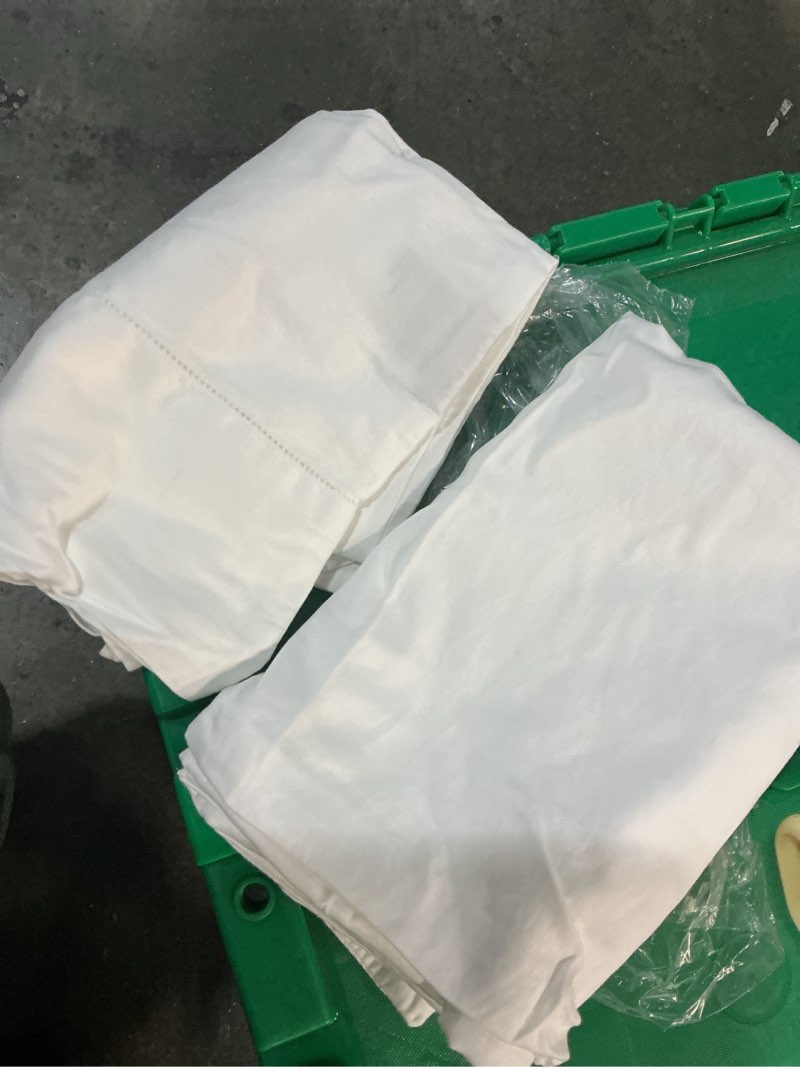 Condition photo showing Good Condition for signature giza cotton sateen pillowcase set, standard, white