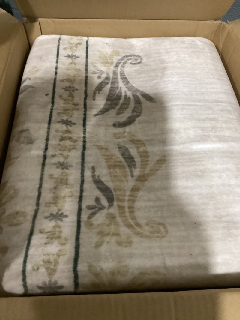 Condition photo showing As Is for jinchan vintage floral 8x10 area rugs for living room - machine washable distressed design soft throw rug thin non-slip large carpet for bedroom nursery dining room home office (8x10ft,light grey) | distressed floral design, soft low pile surface, non slip, pet friendly, easy care, living room bedroom floral light grey 8' x 10' (buttery soft)