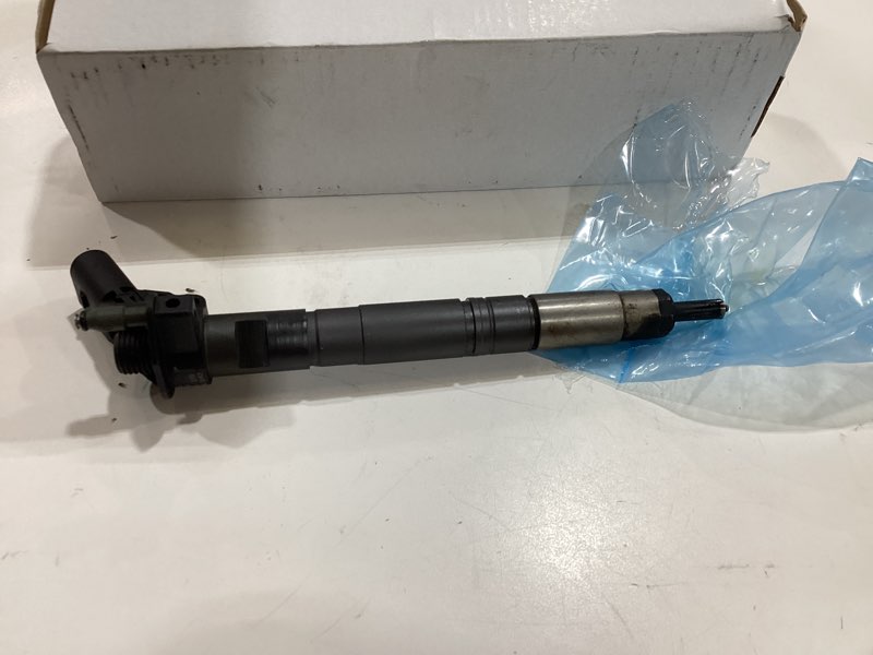 Condition photo showing As Is for 059130277em fuel injector compatible with audi q5 q7 a6 a7 a8 3.0l tdi 2013-2016 for vw touareg 2014-2016 replace 059-130-277-em