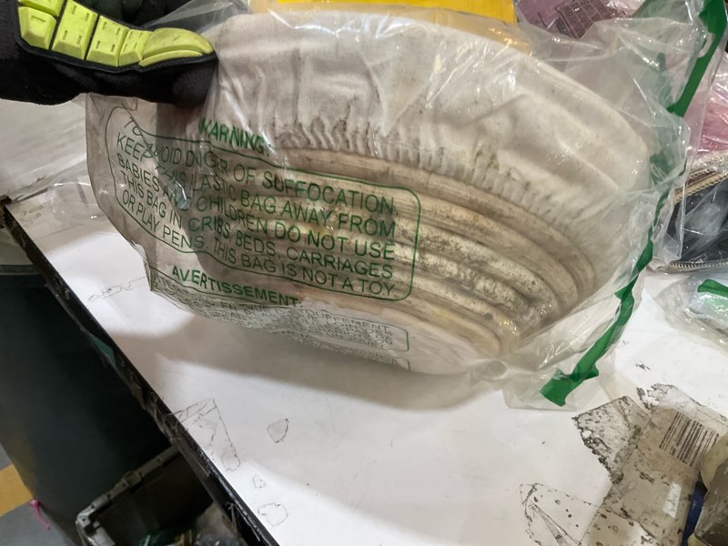 Condition photo showing Good Condition for saint germain bakery premium round bread banneton basket with liner - perfect brotform proofing basket for making beautiful bread (9 inch)