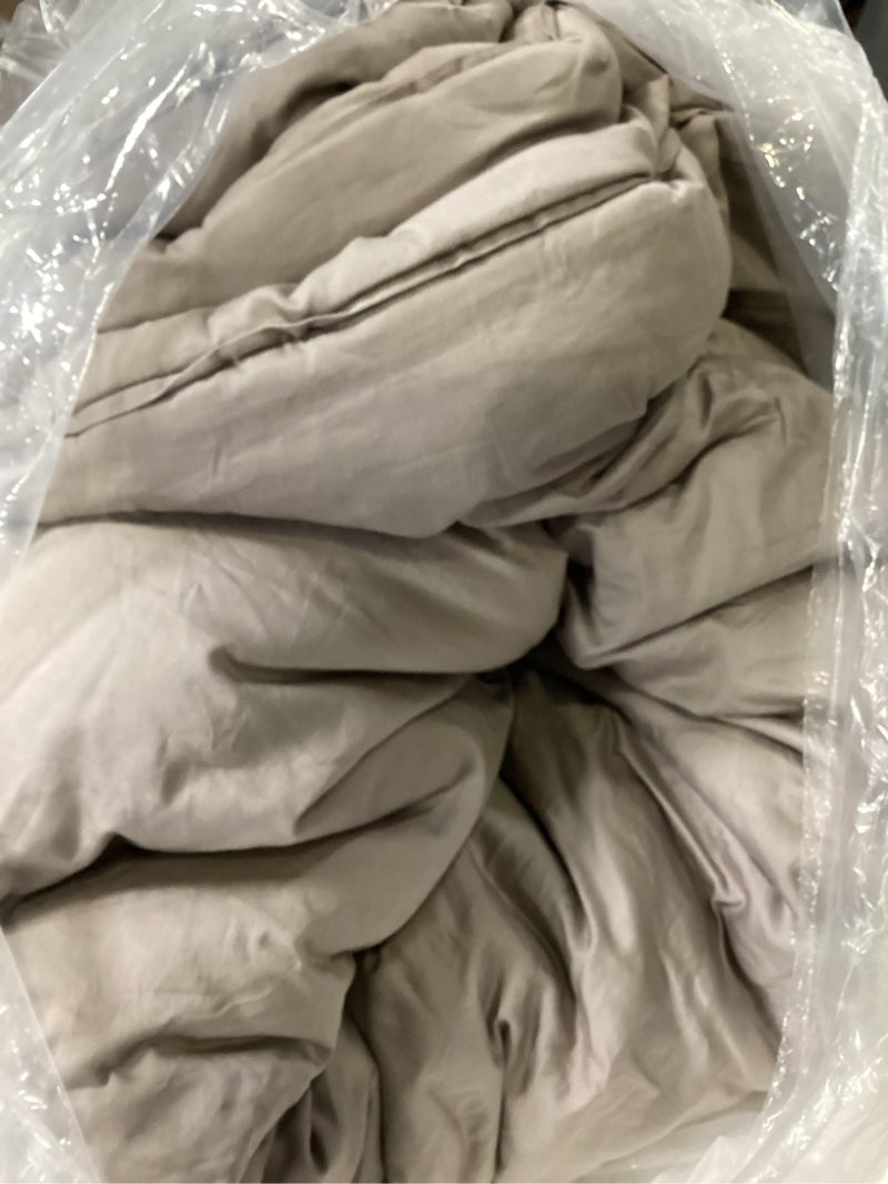 Condition photo showing Good Condition for organic cotton algodon comforter, king/cal king, stone