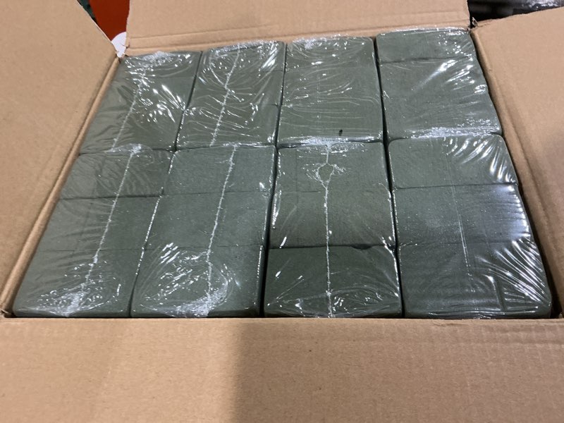 Condition photo showing New/Like New for hahood 48 packs floral foam blocks wet & dry floral foam bricks 5.5x3.1x1.8 inch flower arranging kit for fresh and artificial flowers florist foam blocks for wedding home decor