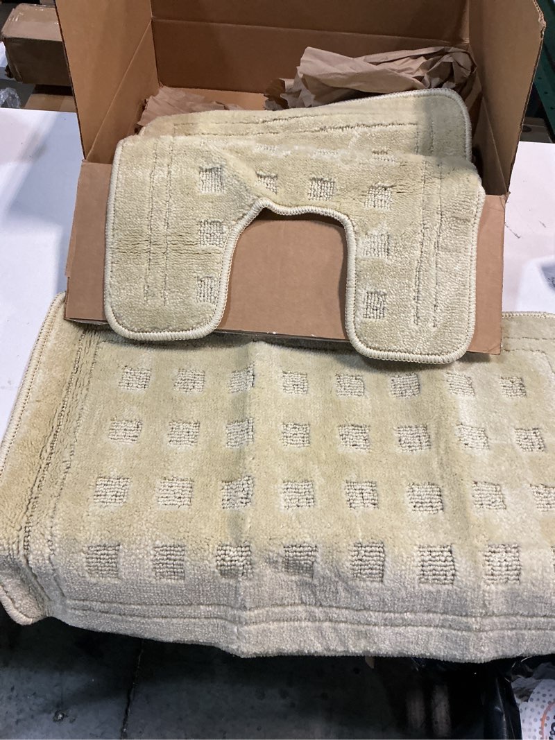 Condition photo showing Good Condition for tache 2 piece solid beige bathroom rug mat set