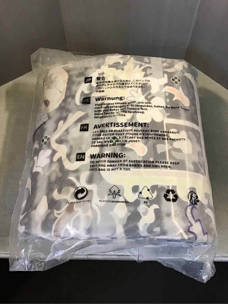 https://lotting-media.assets.bidfta.com/lotting_8f3505e6-aee3-4779-af5c-0aeaf1cab8bb